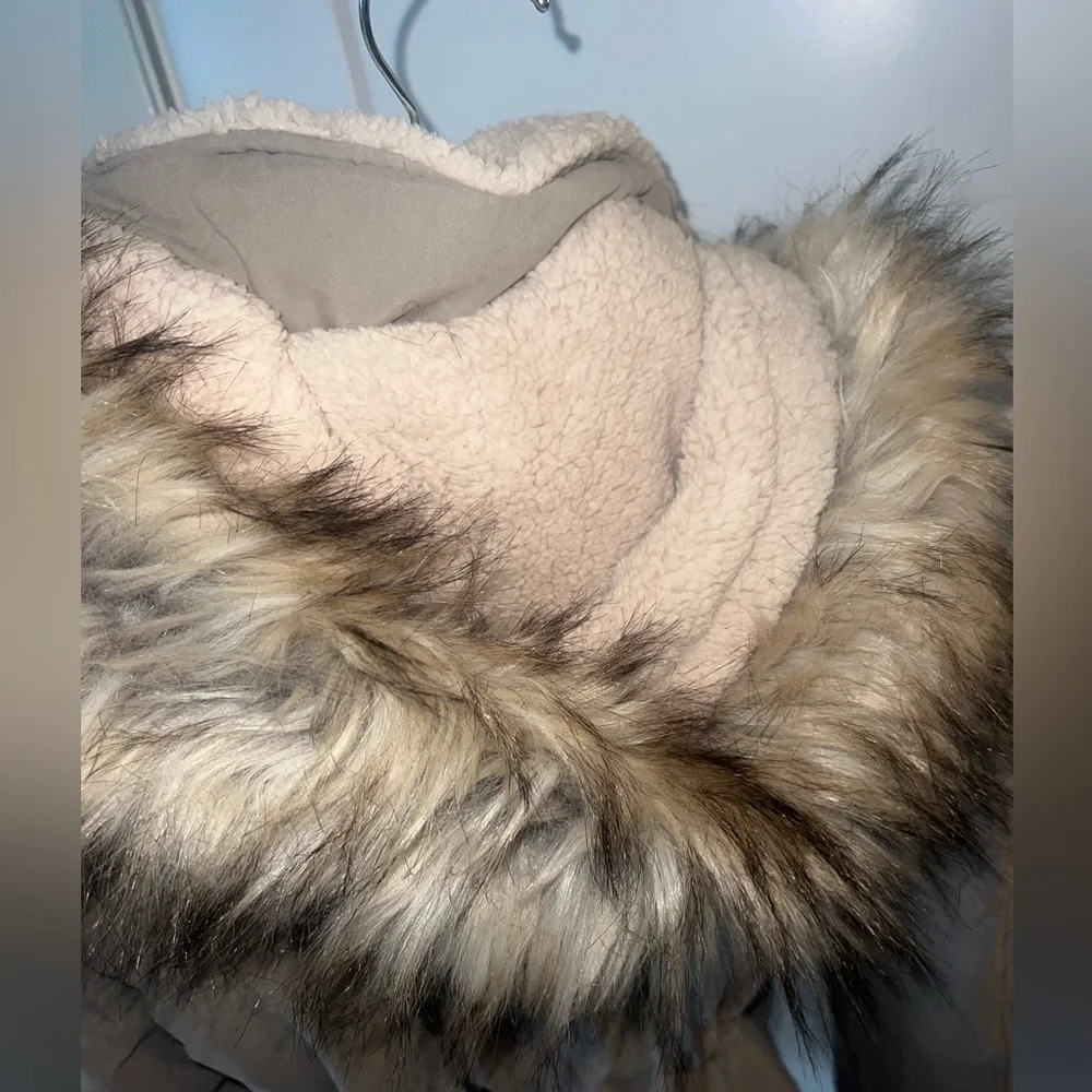 COPY - DKNY parka coat - Picture 5 of 6